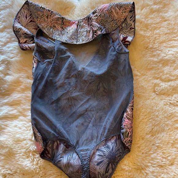 Original Victoria's Secret Dream Angel Shine Brocade Ruffle Bodysuit mesh back S - Picture 9 of 15